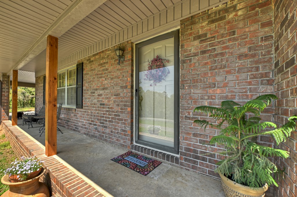 4519 E Highway 52