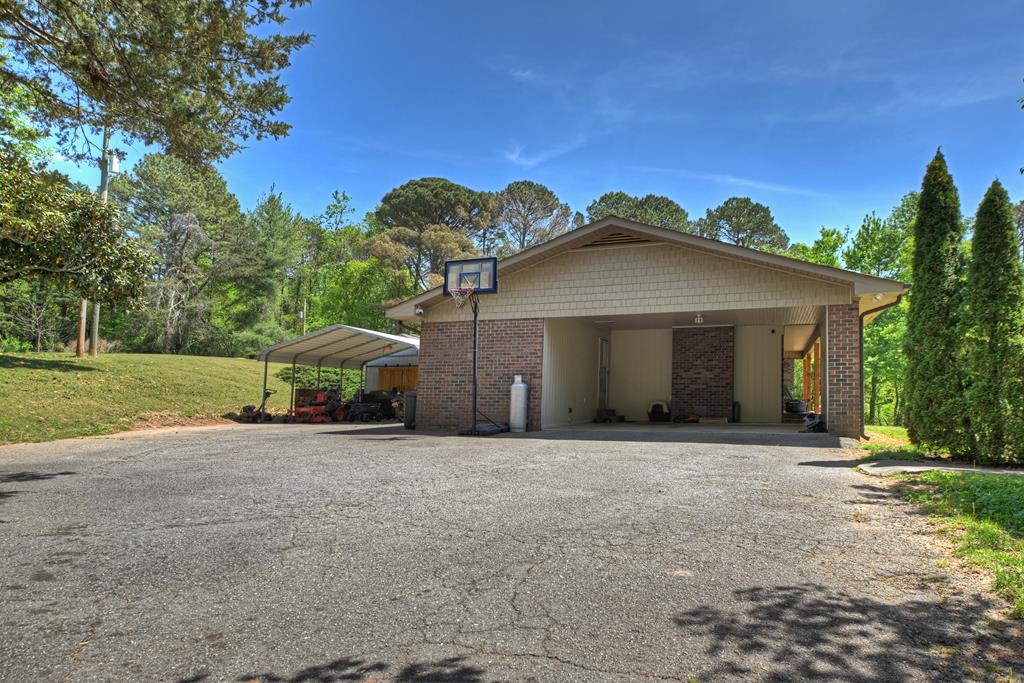4519 E Highway 52