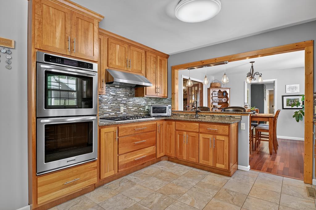 4519 E Highway 52