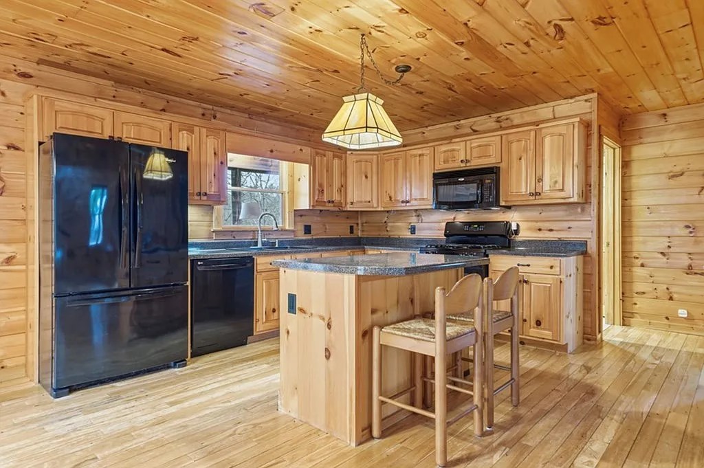 388 Palisade Drive