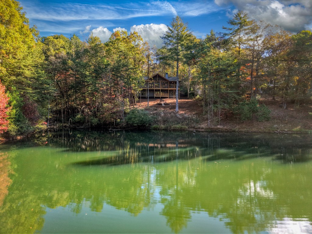 382 Pocaset Drive