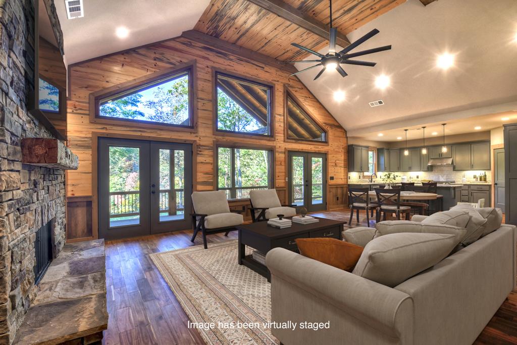 382 Pocaset Drive