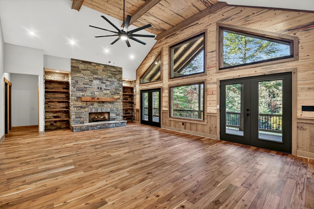 382 Pocaset Drive