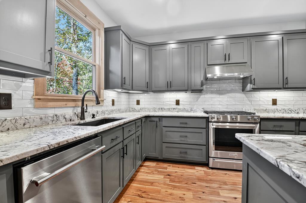 382 Pocaset Drive
