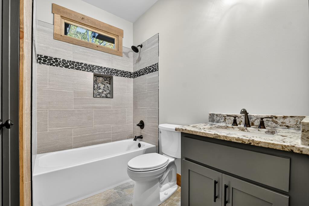 382 Pocaset Drive