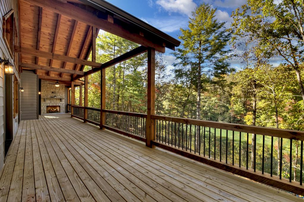 382 Pocaset Drive