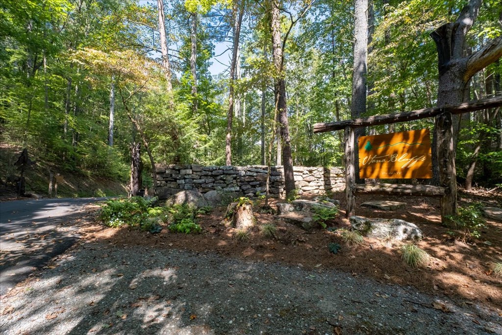 207 Utana Bluffs Trail