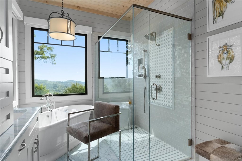 207 Utana Bluffs Trail
