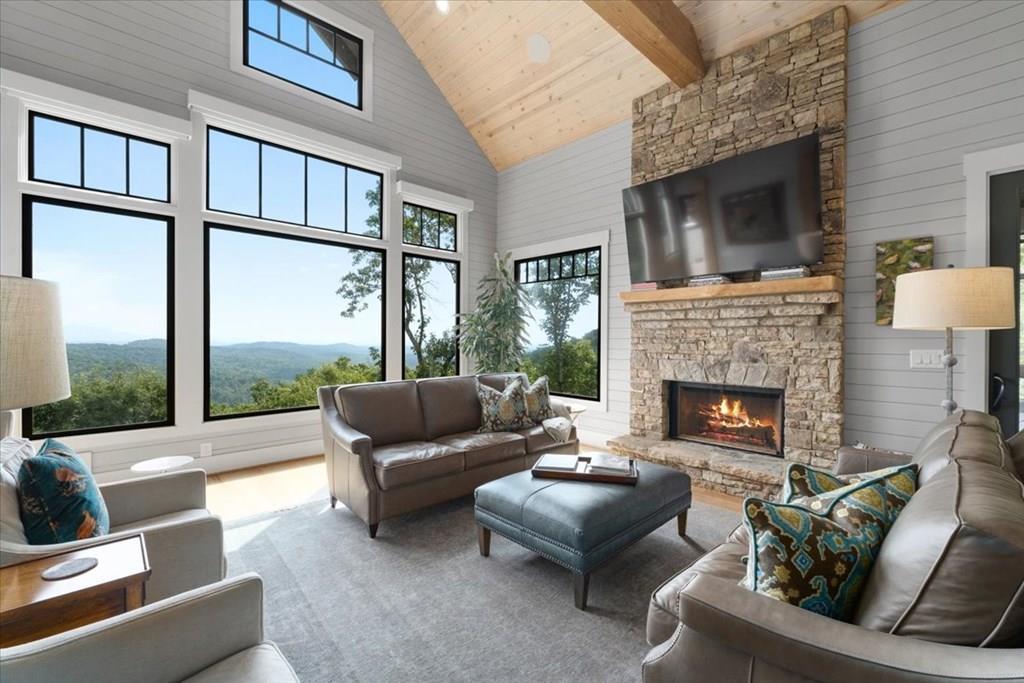 207 Utana Bluffs Trail