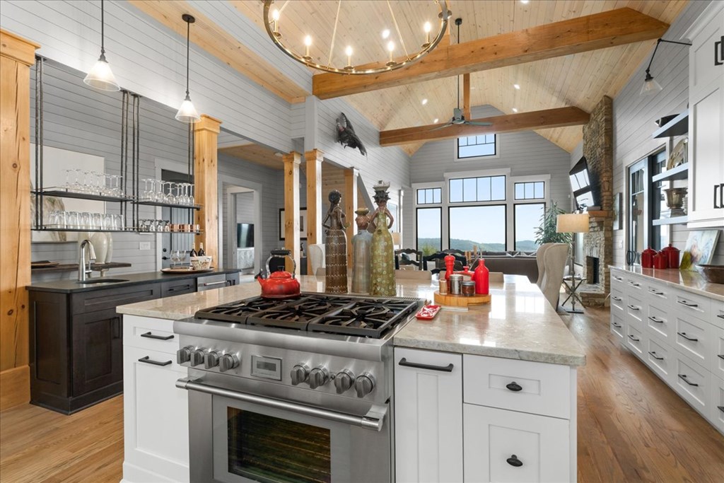 207 Utana Bluffs Trail