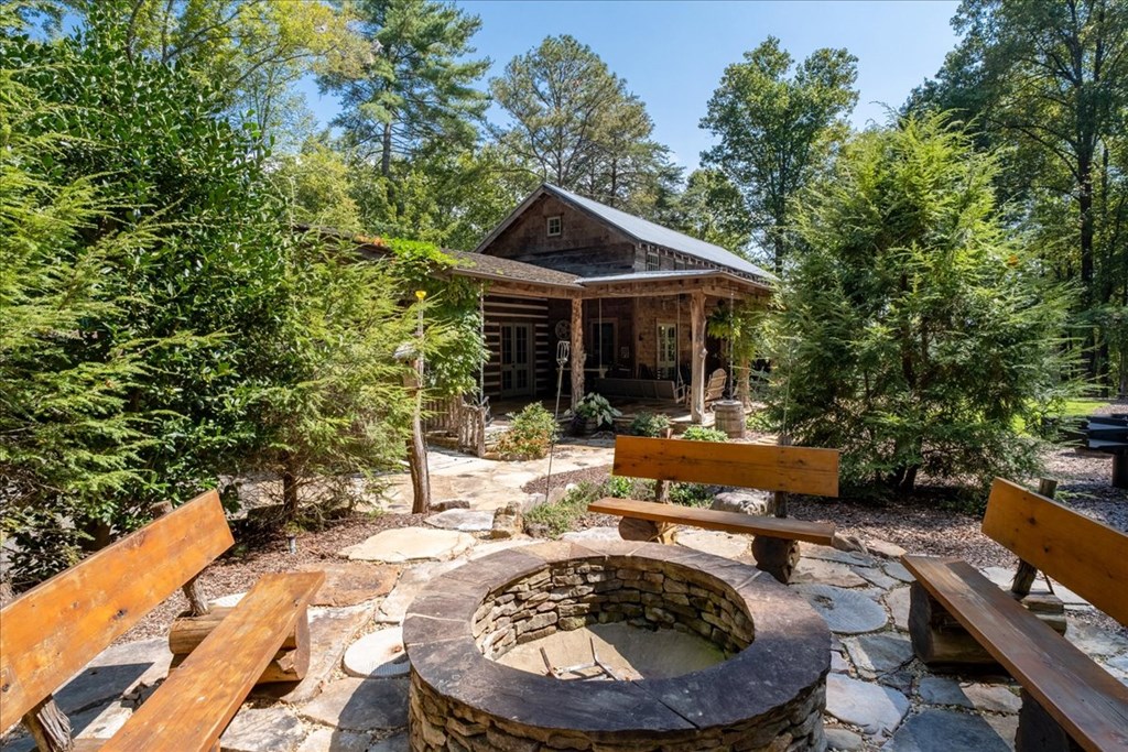 207 Utana Bluffs Trail