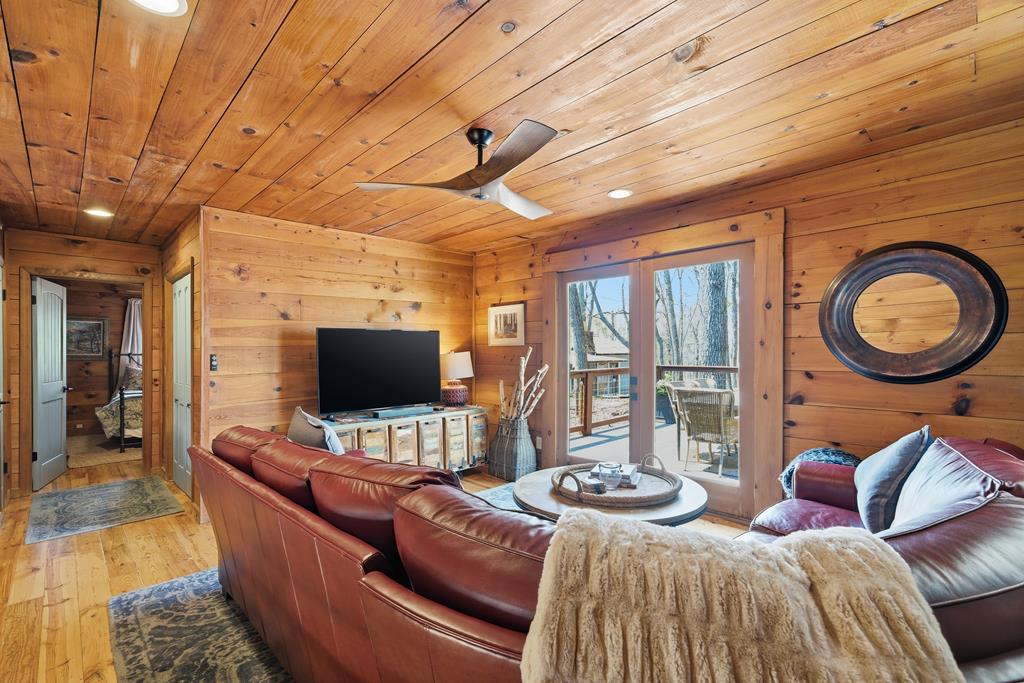 33 Foxhound Drive