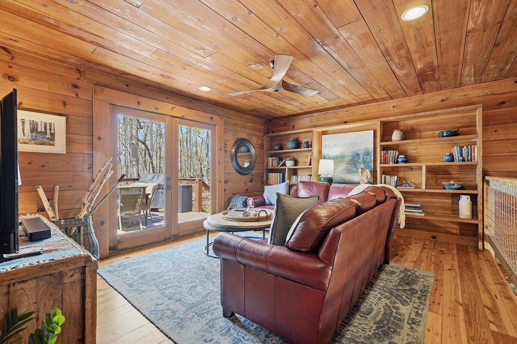 33 Foxhound Drive