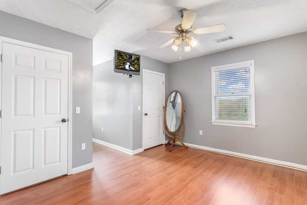 233 Ivy Ridge
