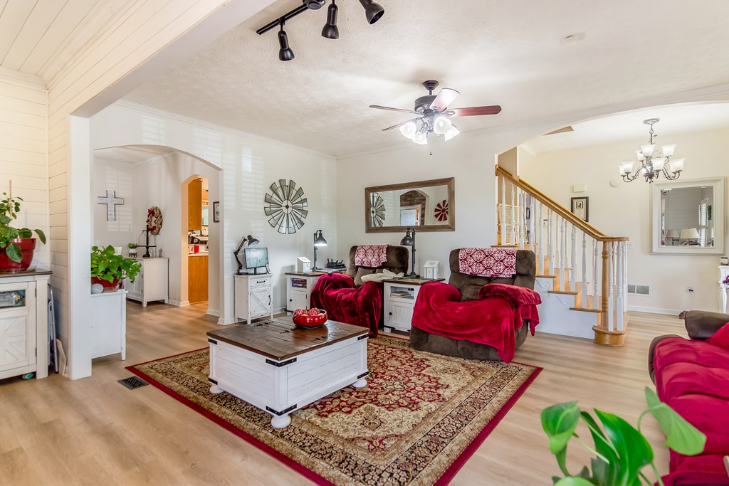 233 Ivy Ridge