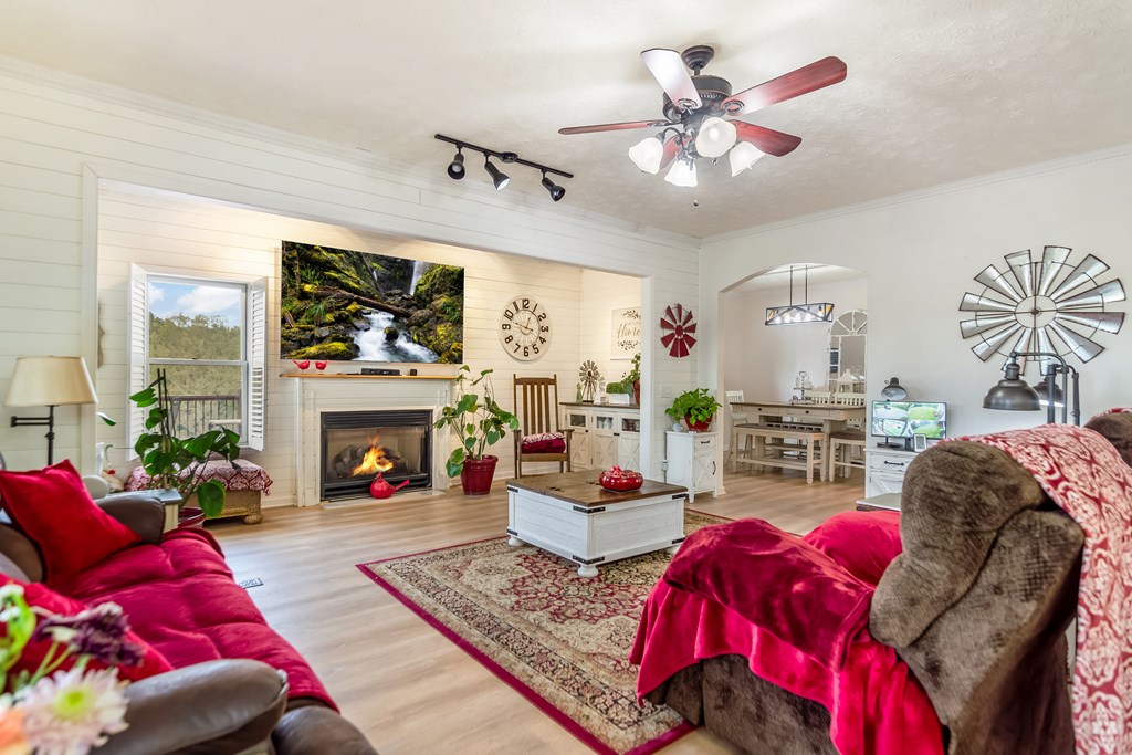 233 Ivy Ridge