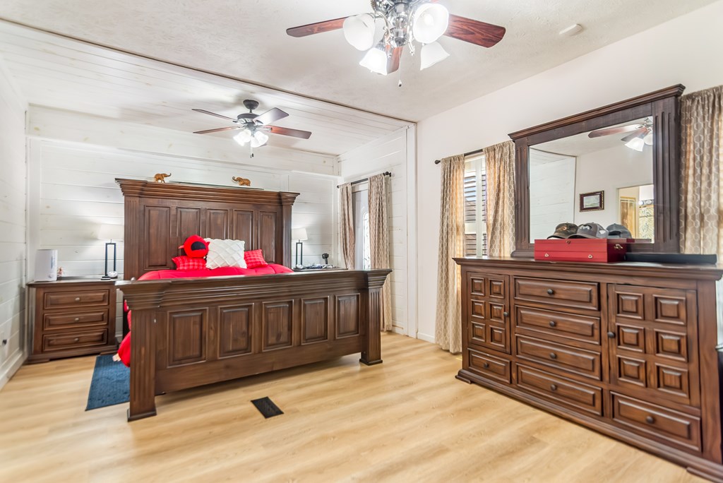 233 Ivy Ridge