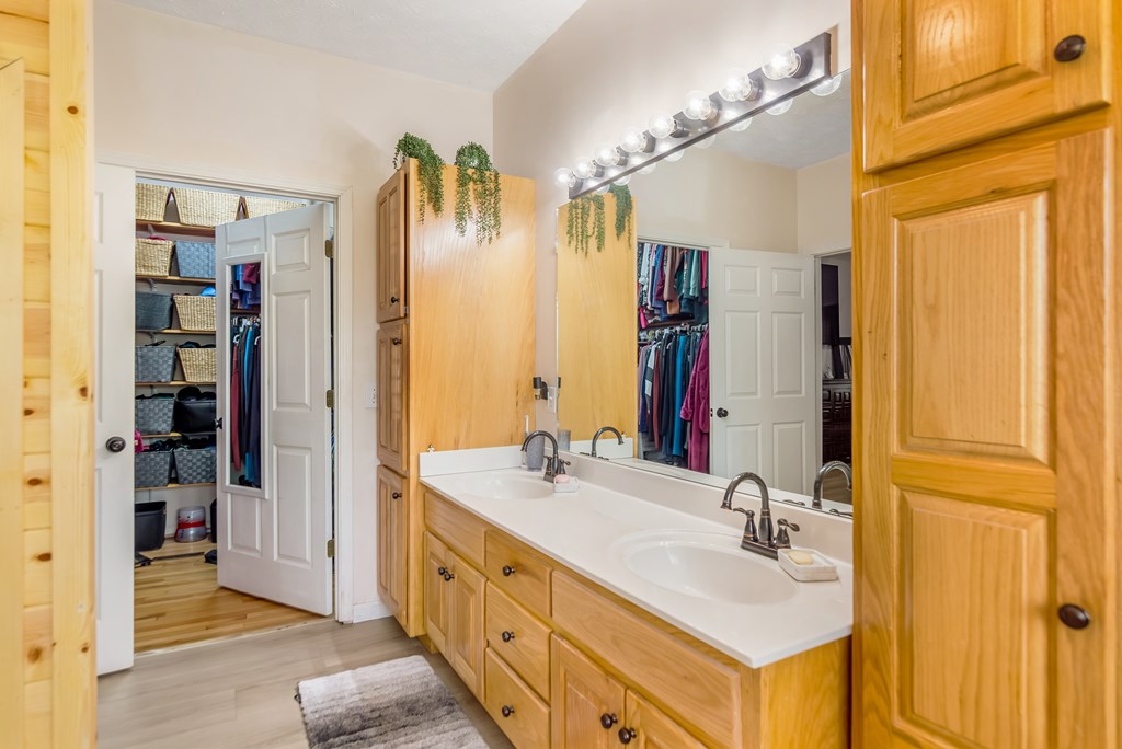 233 Ivy Ridge
