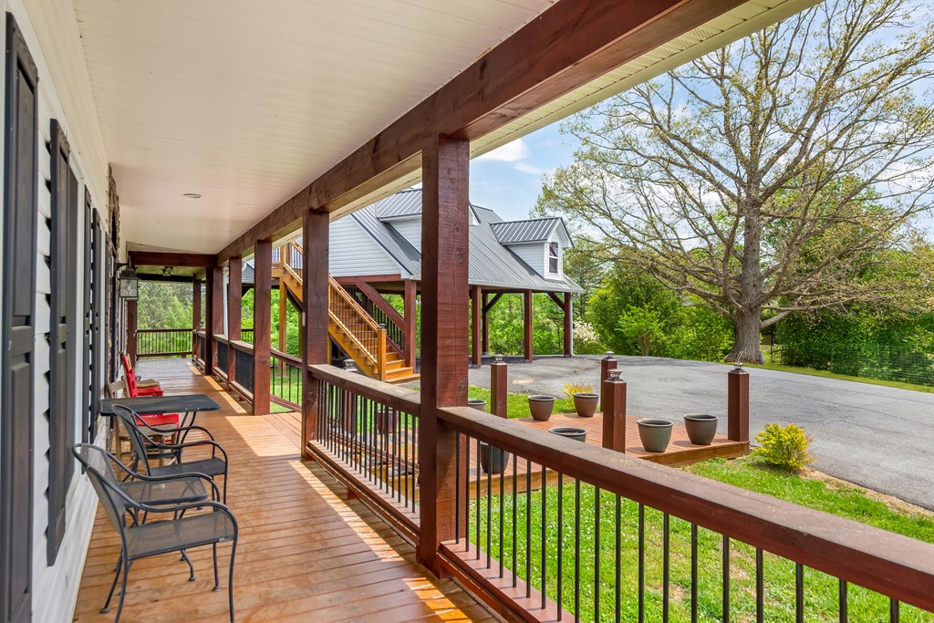 233 Ivy Ridge
