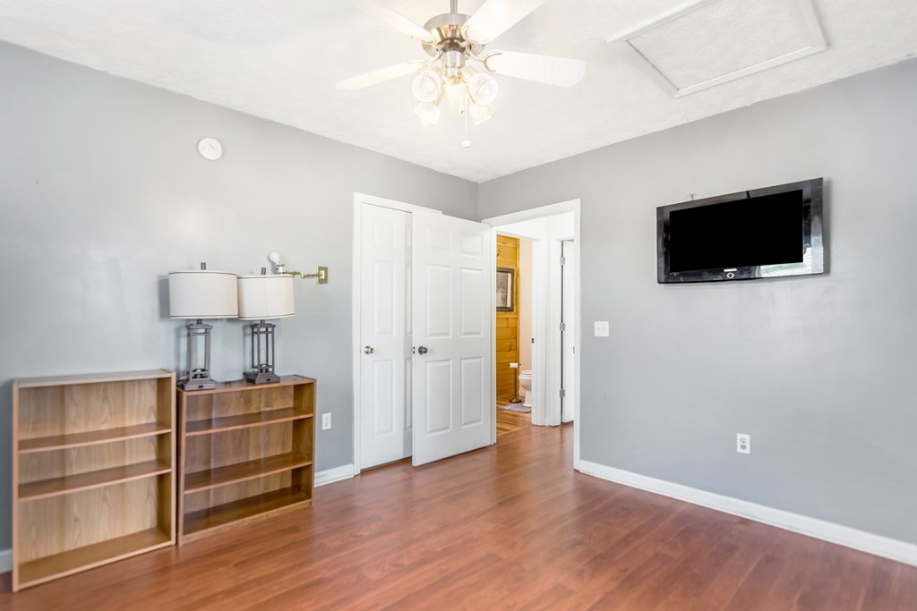 233 Ivy Ridge