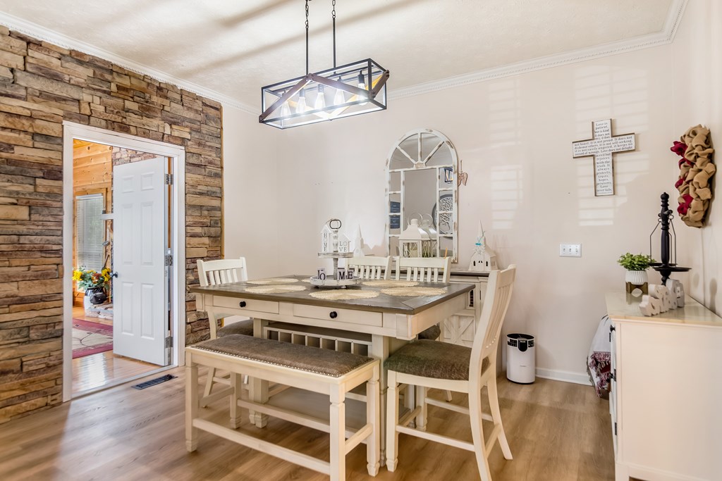 233 Ivy Ridge