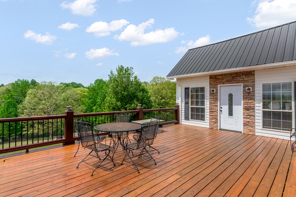 233 Ivy Ridge