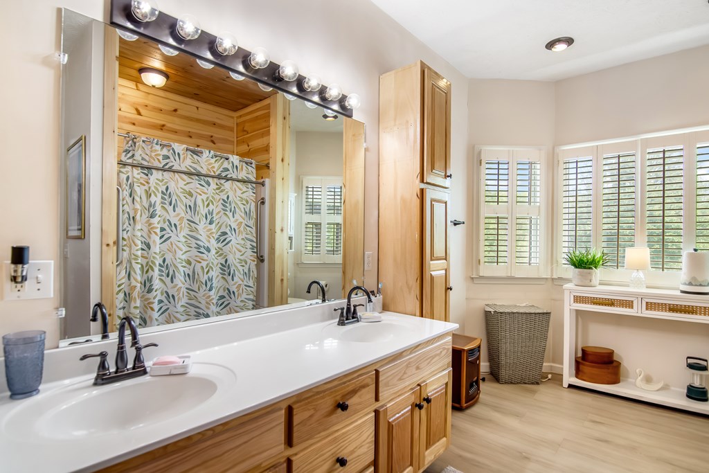 233 Ivy Ridge