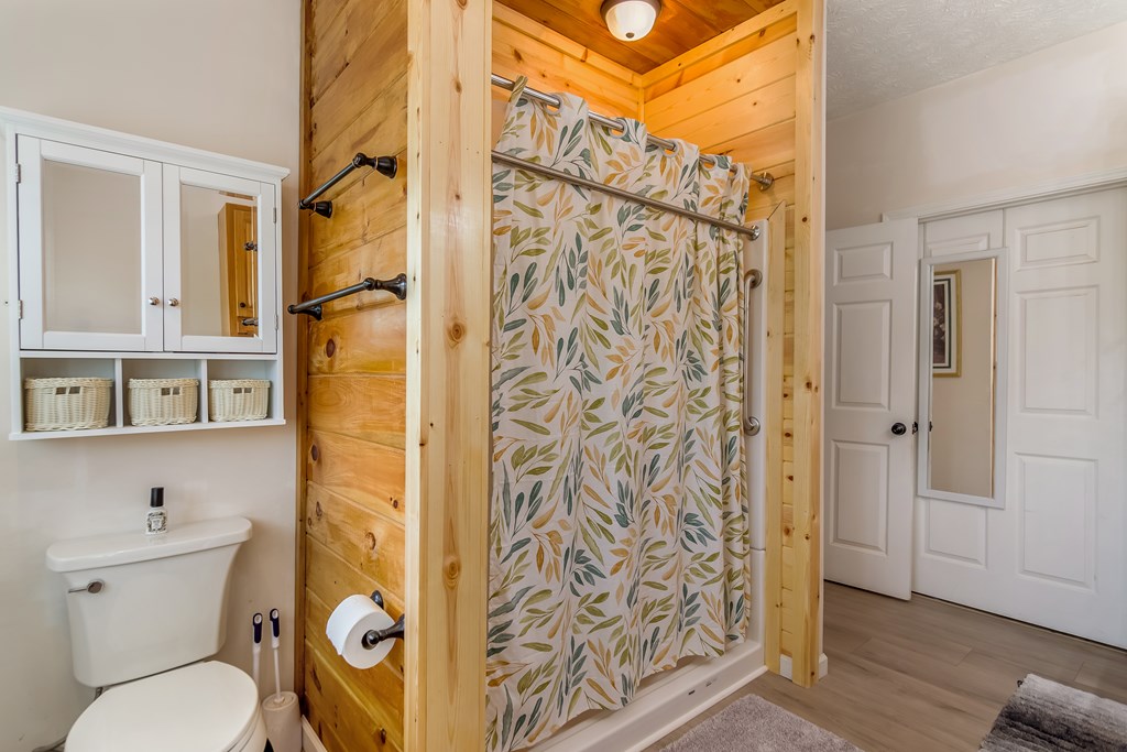 233 Ivy Ridge