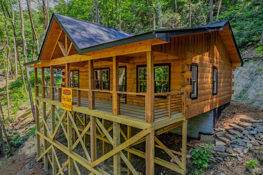 122 Laurel Creek Drive