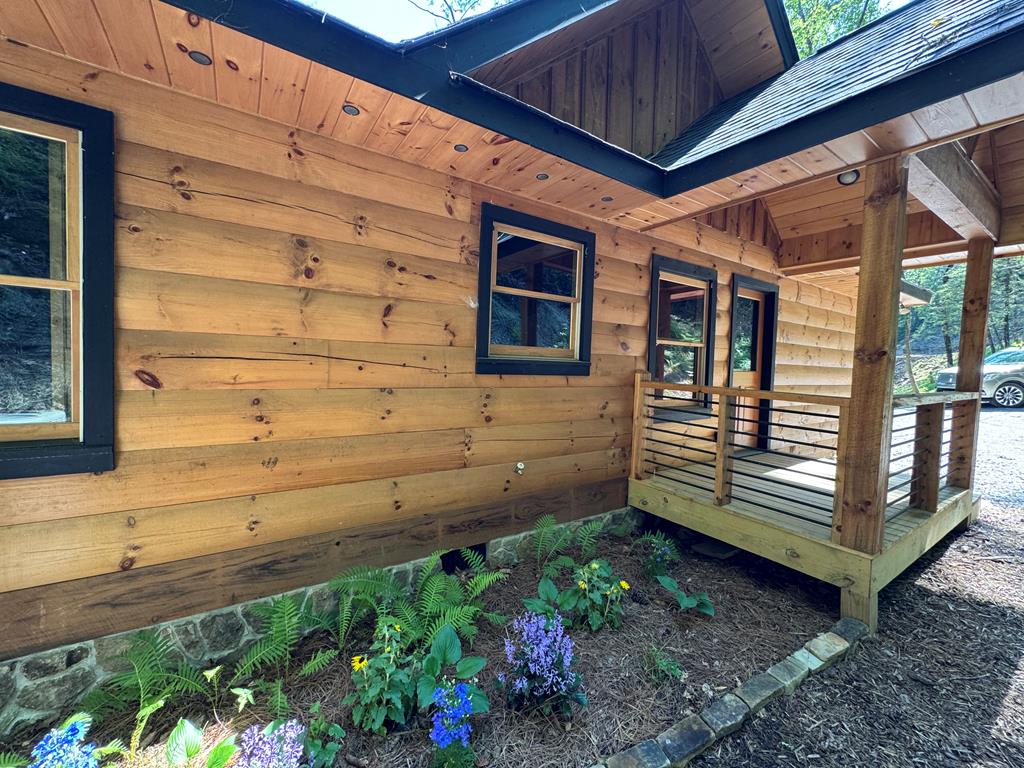 122 Laurel Creek Drive
