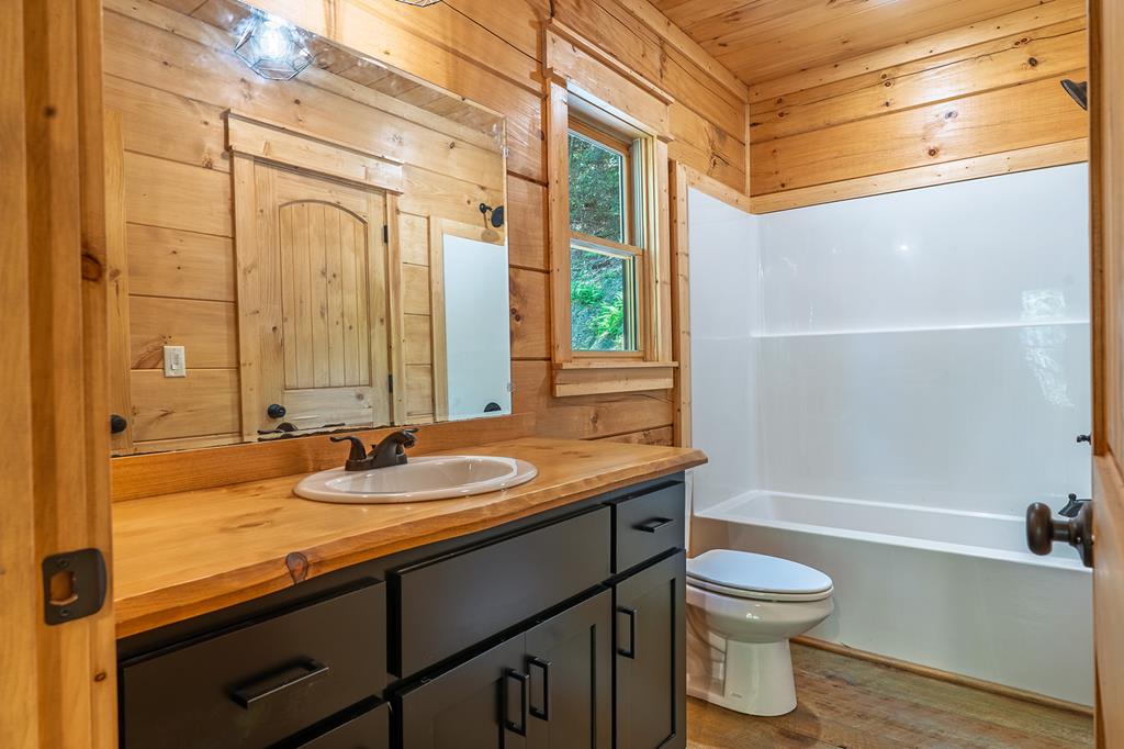 122 Laurel Creek Drive