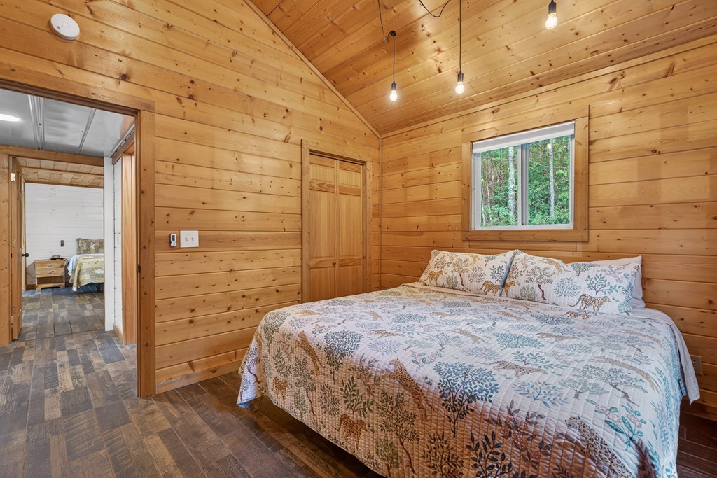 19 The Forest Road