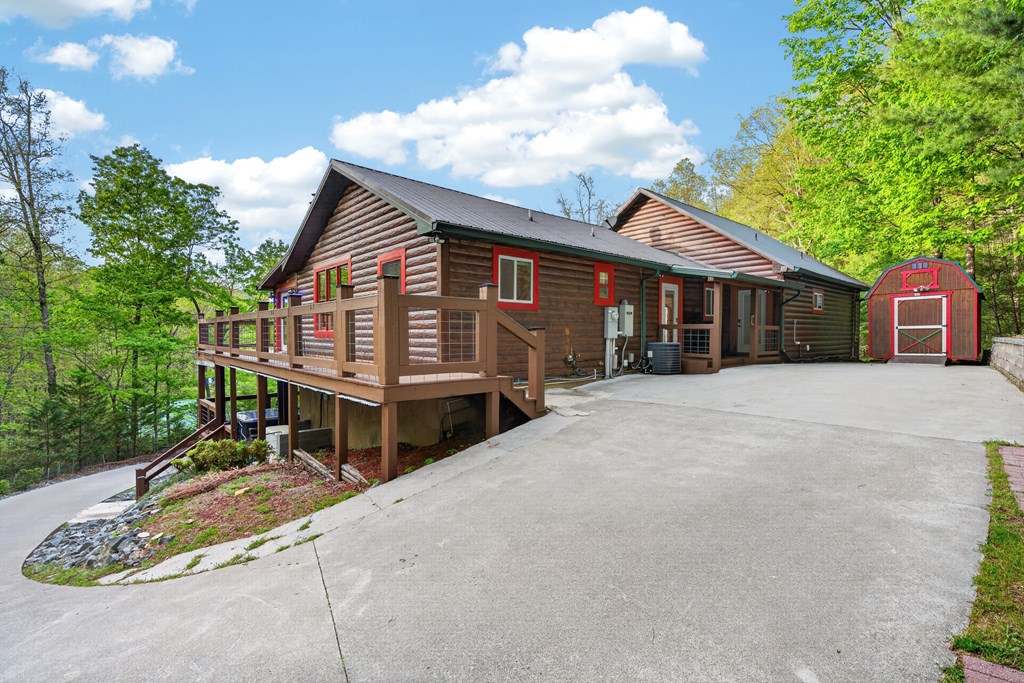 19 The Forest Road