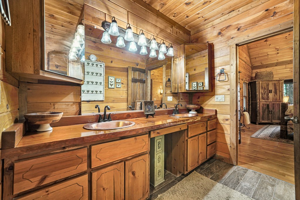 58 River Road