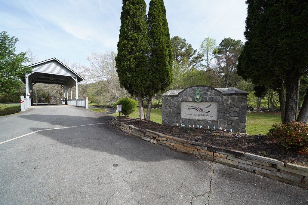 58 River Road