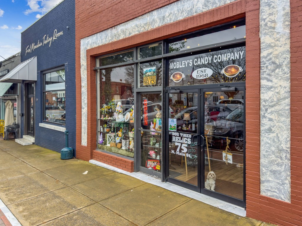 37 Court Street