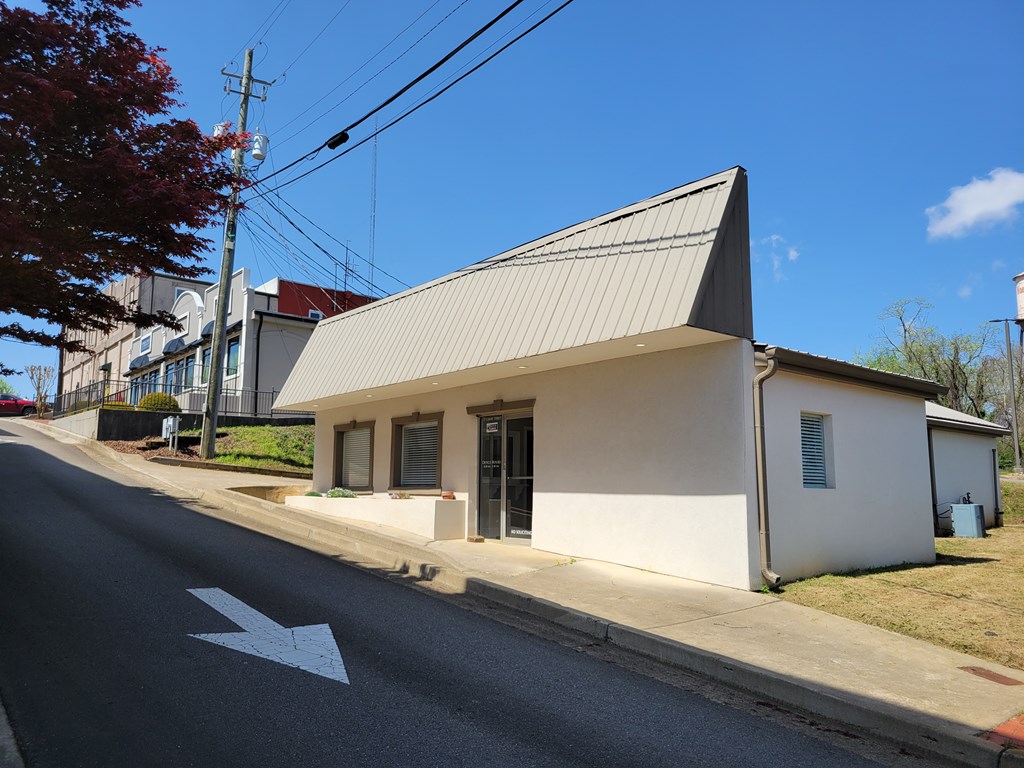 37 Court Street