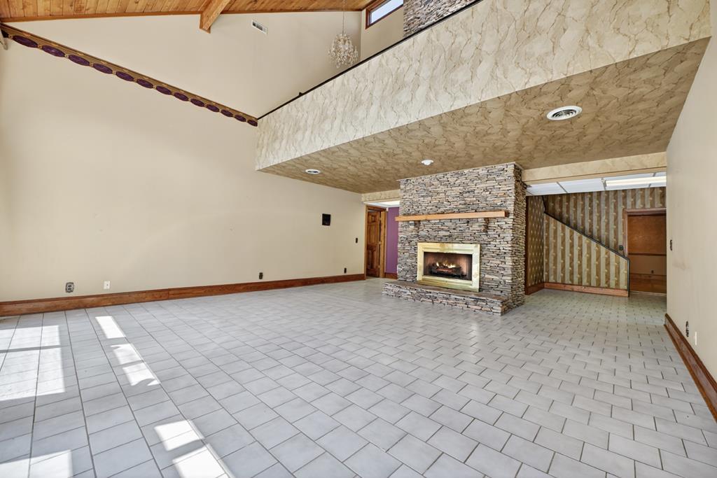 196 Westwoods Drive