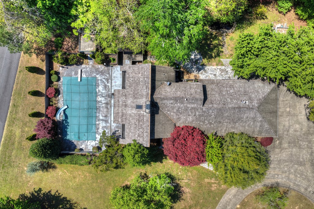 196 Westwoods Drive