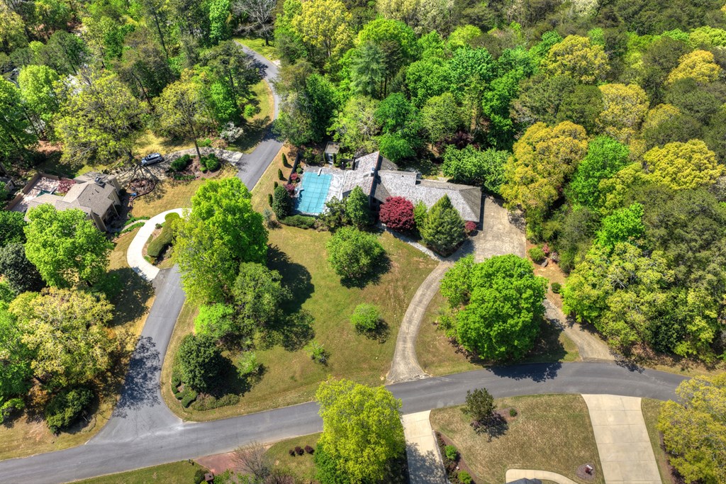196 Westwoods Drive