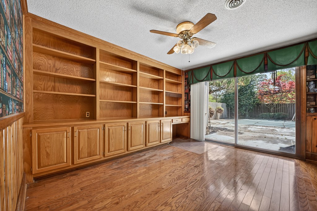 196 Westwoods Drive