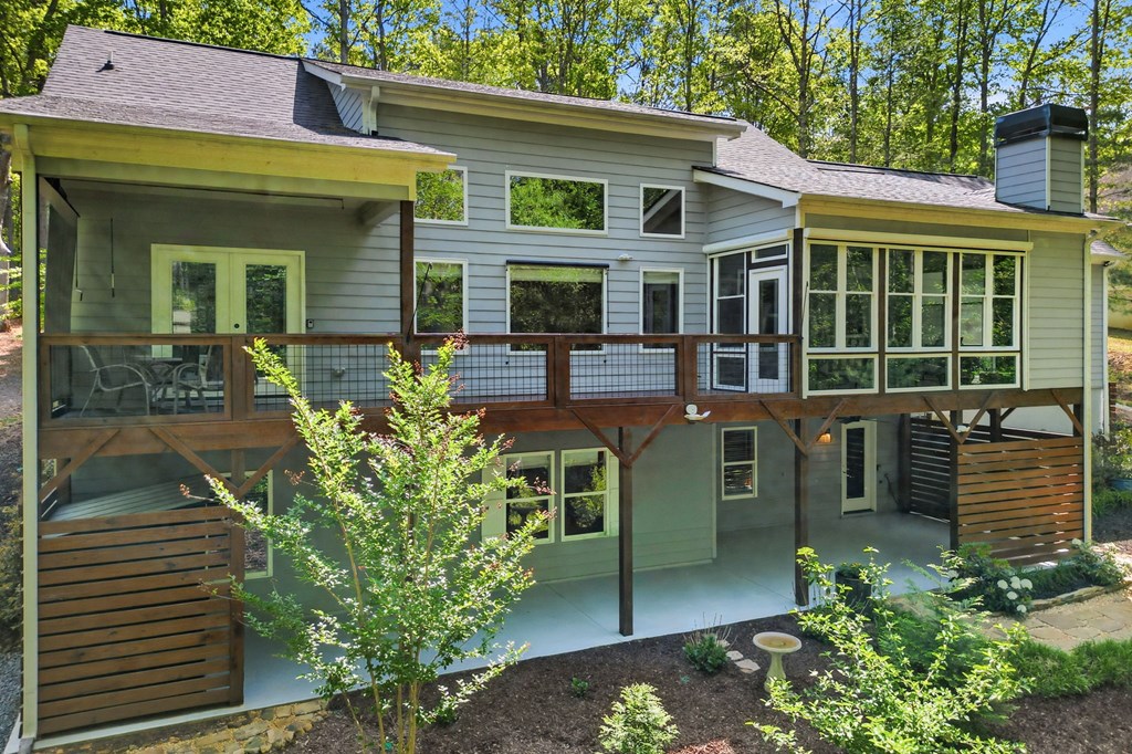 824 Bridge Road