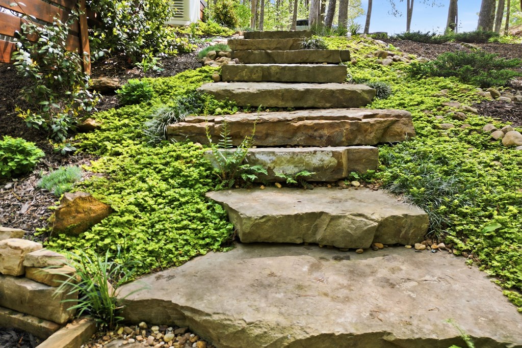824 Bridge Road