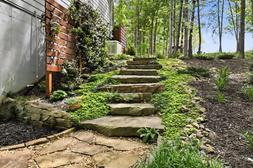 824 Bridge Road
