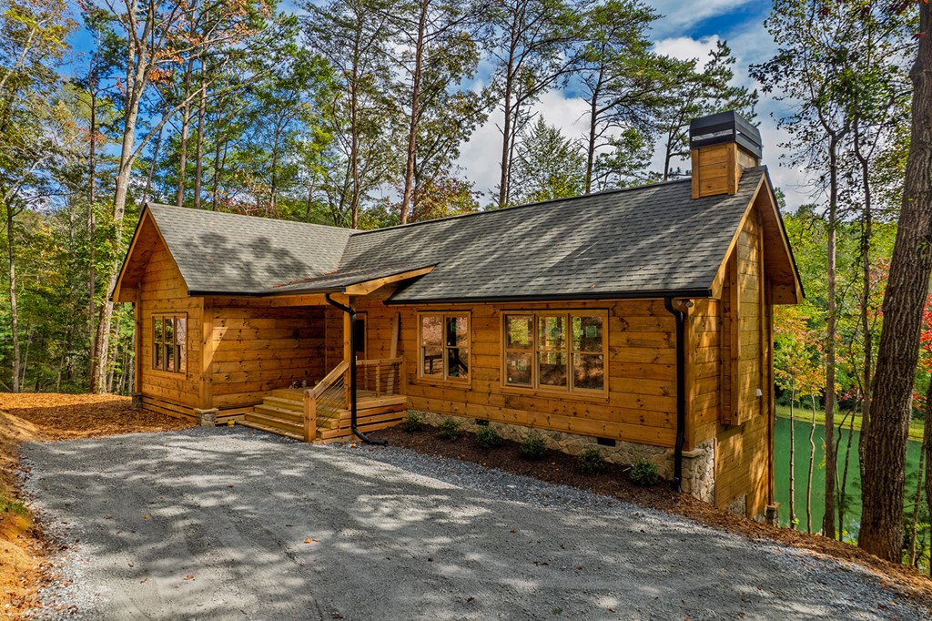 85 Moreland Trail