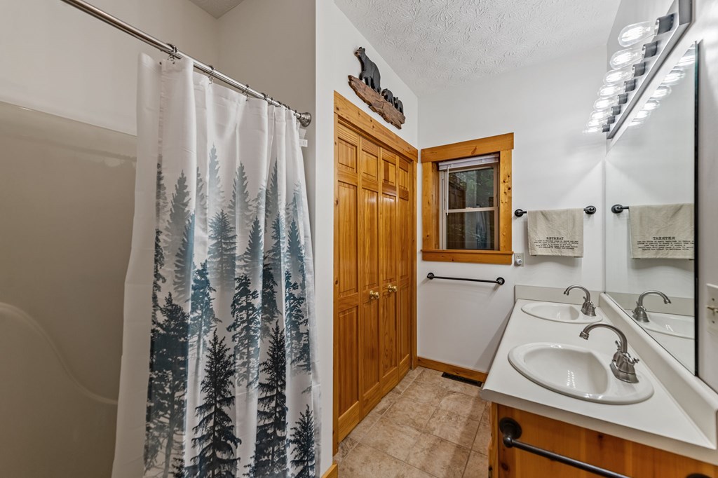 4396 W Hwy 382