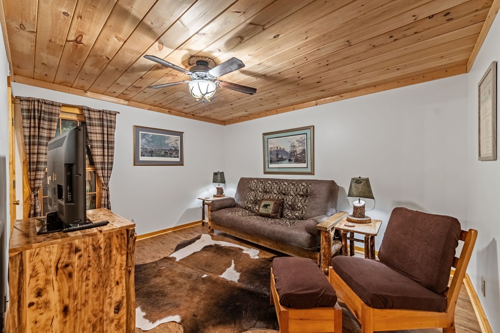 4396 W Hwy 382