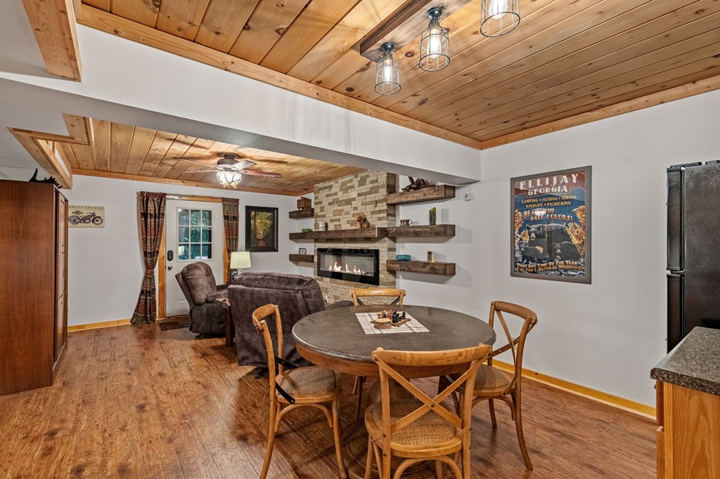 4396 W Hwy 382