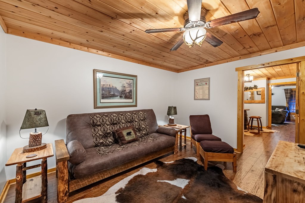 4396 W Hwy 382