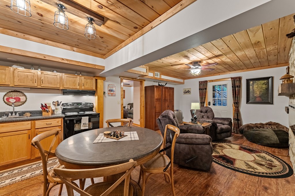 4396 W Hwy 382